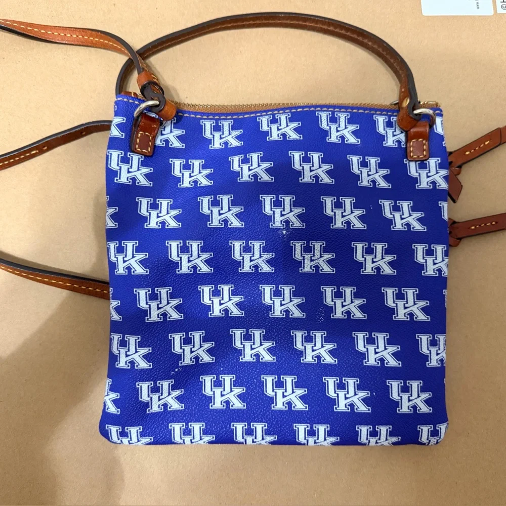 UK Dooney & Bourke Blue and White Patterned Crossbody Bag - Picture 2 of 3